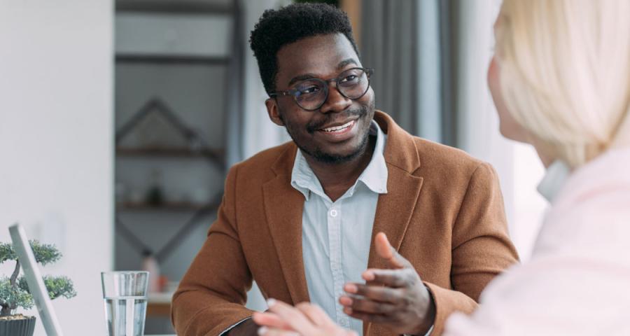 A relationship banker working with a new client