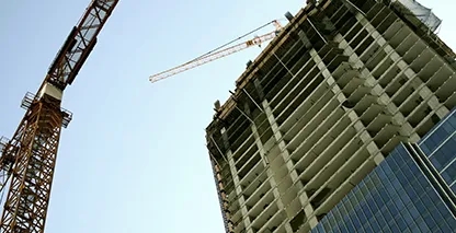 Picture of highrise being built. 